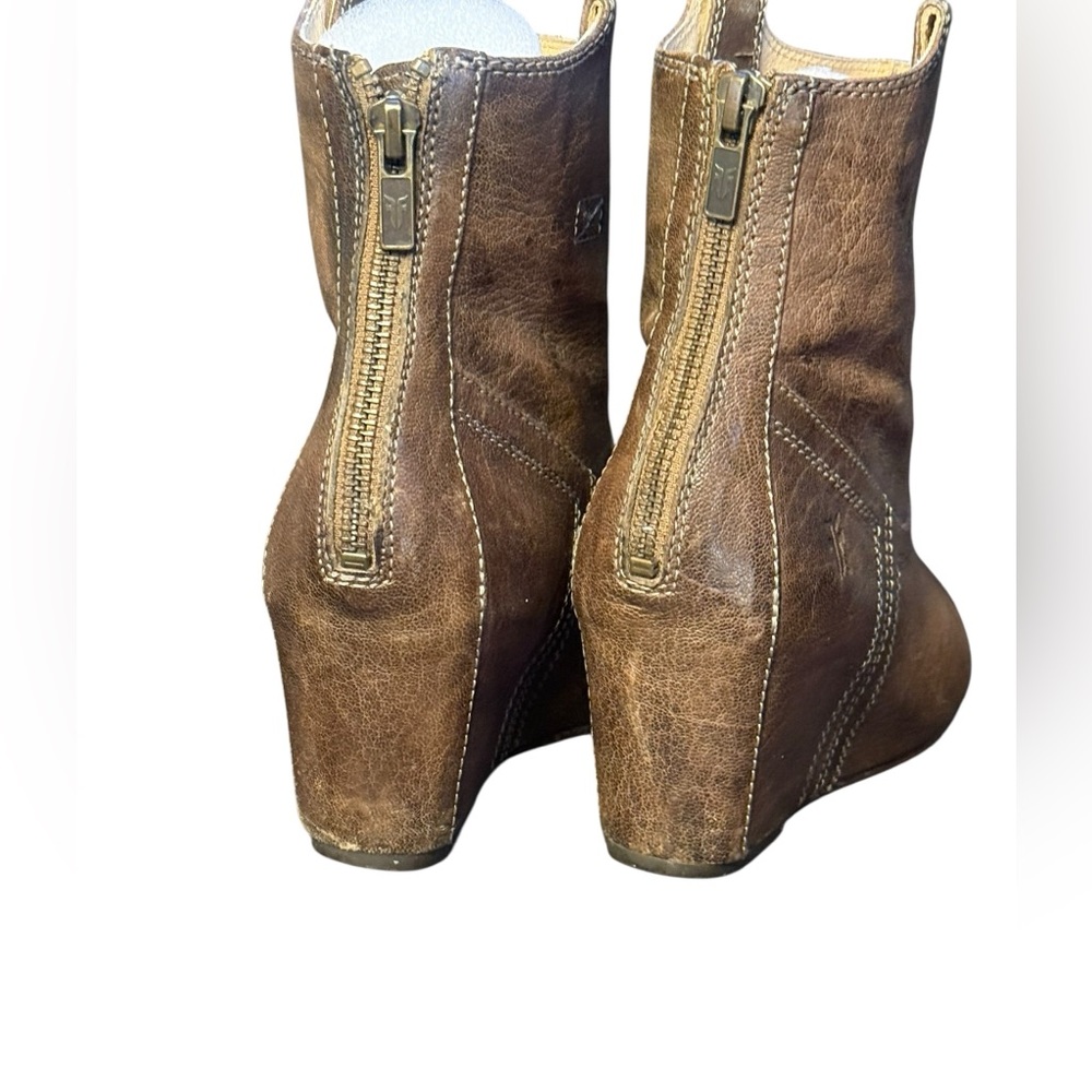 Frye Carson Wedge Hidden Approx 3 Inch Heel Brown Distressed Boho Bootie 8M - Picture 9 of 16